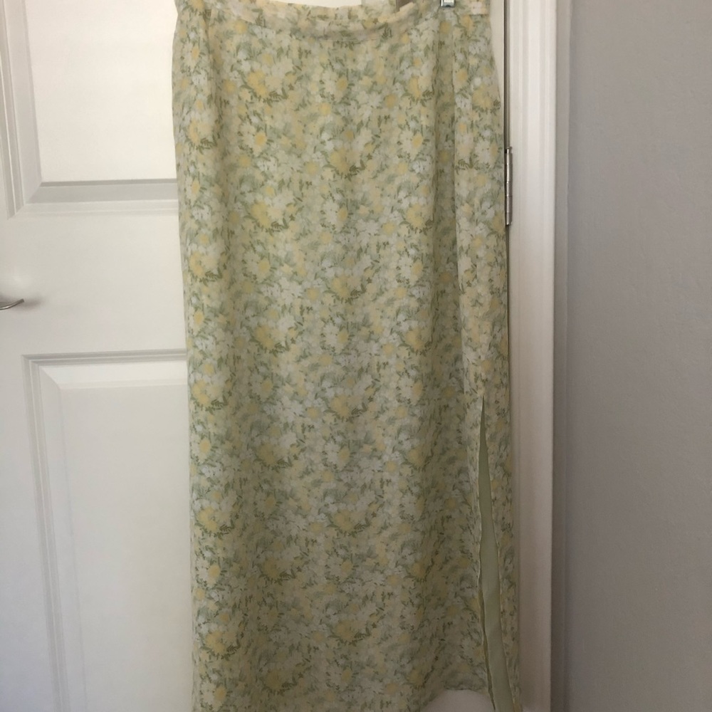 Floral maxi skirt size 14 Emma and james